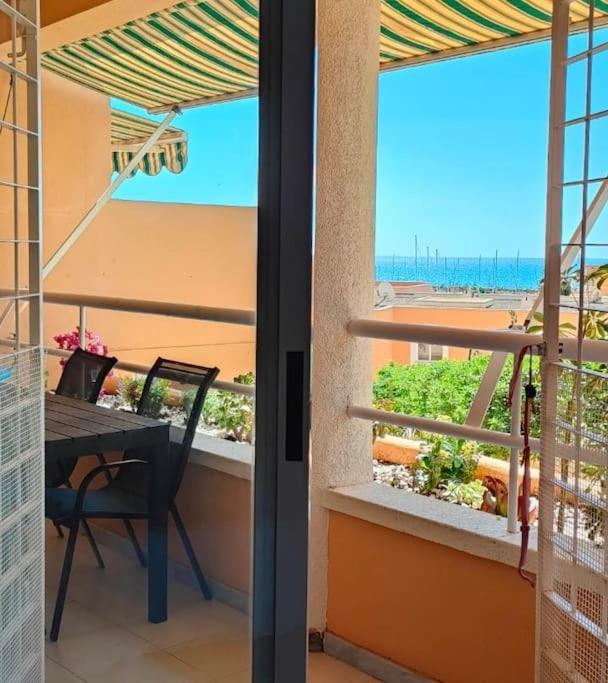 Apartment En Primera Linea De Playa, Frente Al Puerto De Aguadulce *